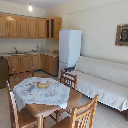 Apartment Elis *